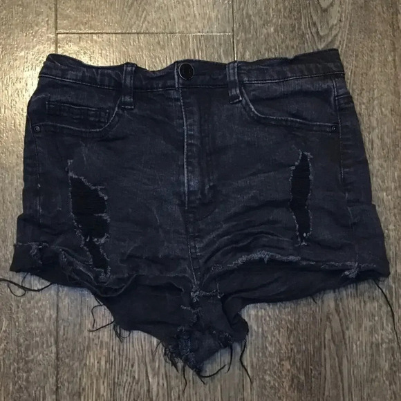 Refuge Black High Rise Cheeky Denim Distressed Shorts Size 6 - Picture 5 of 5